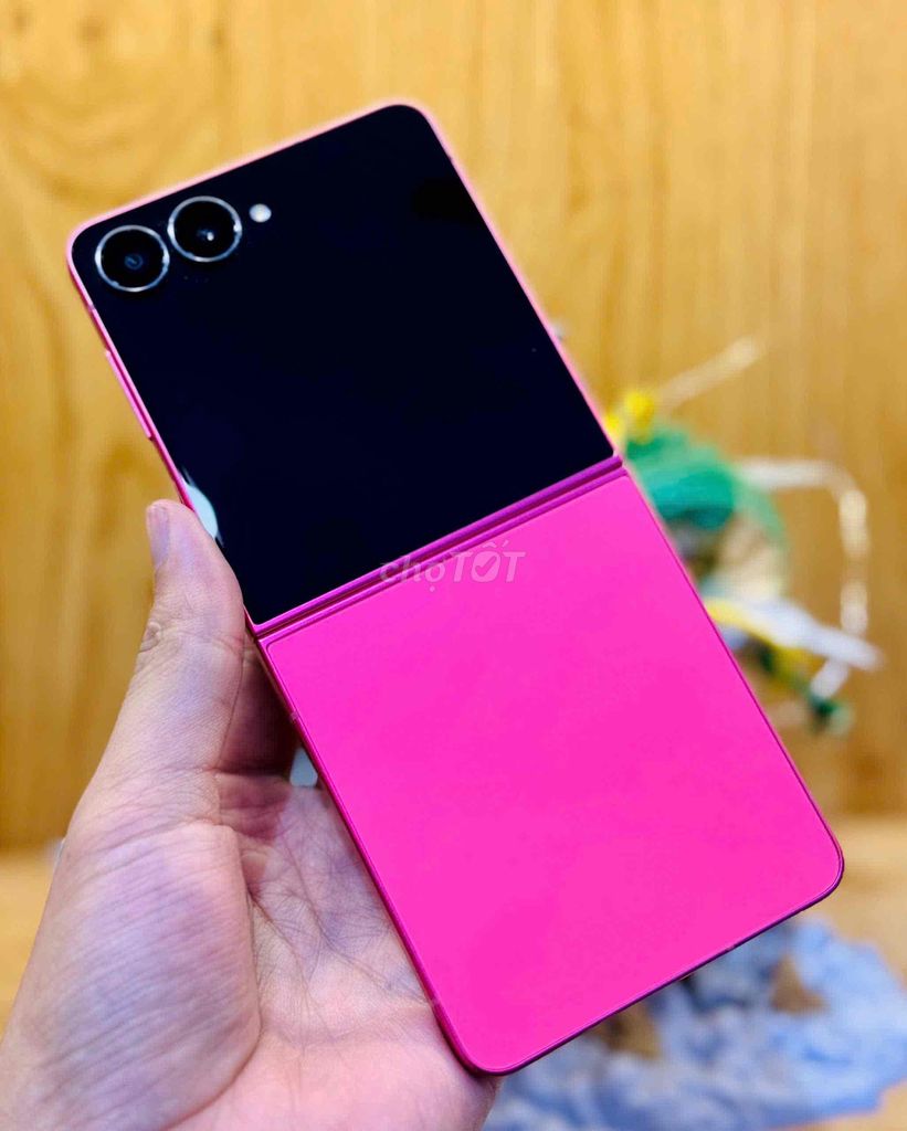 Samsung Z Flip7 256GB Đỏ Like New. Mua bán Điện thoại tại Quận 10 Tp Hồ Chí Minh được đăng bởi Trần Như Ngọc hình 1