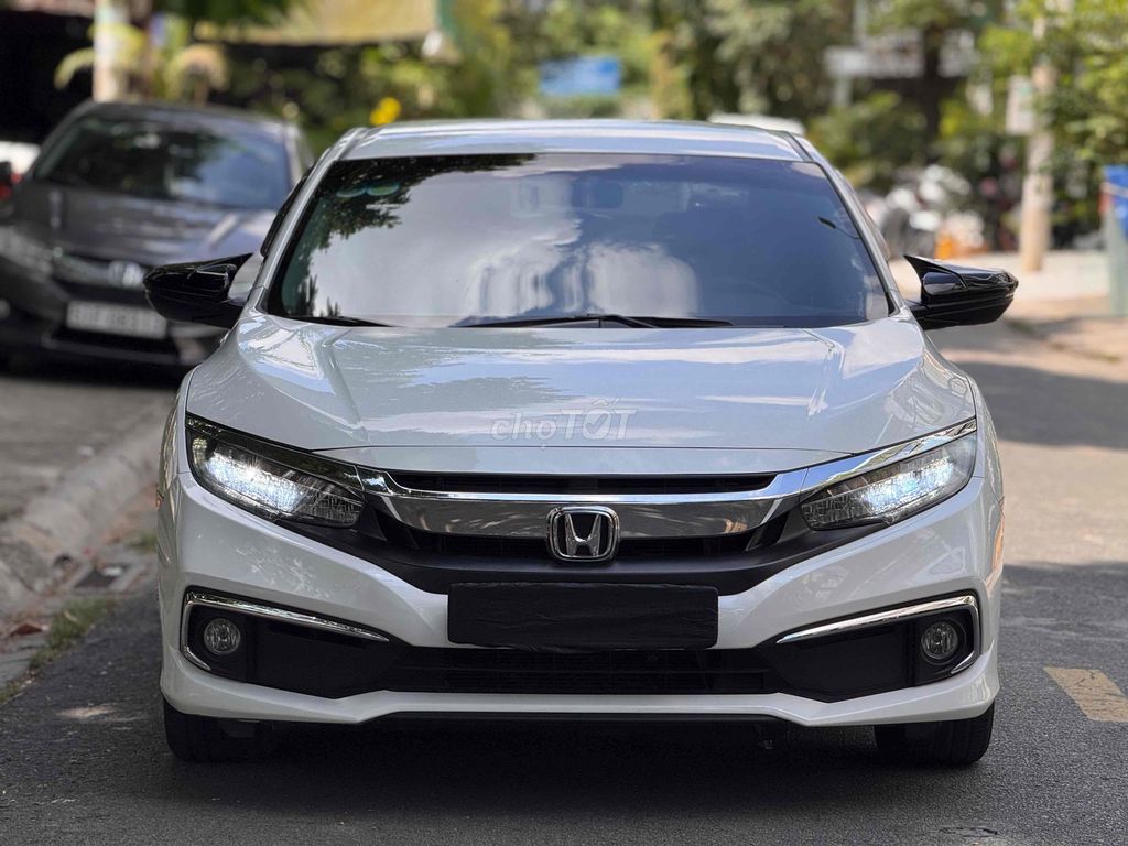 Honda Civic G 2019 белый автомат 71.627 км
