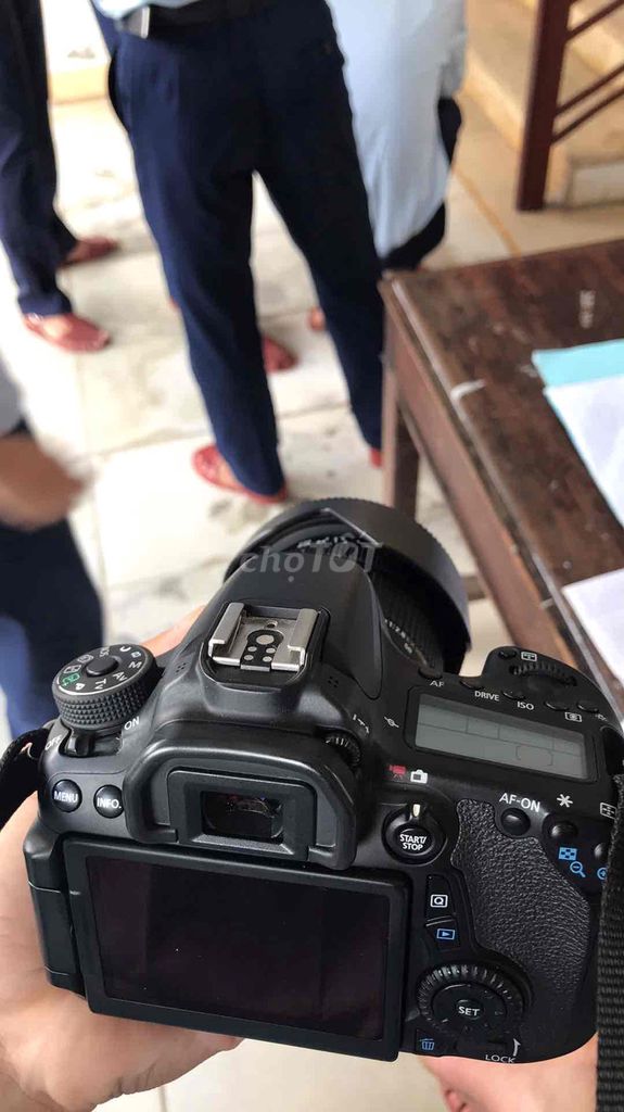 Máy ảnh Canon 70D Đen. Mua bán Máy ảnh, Máy quay tại Huyện Bố Trạch Quảng Bình được đăng bởi Văn Ngãi hình 1