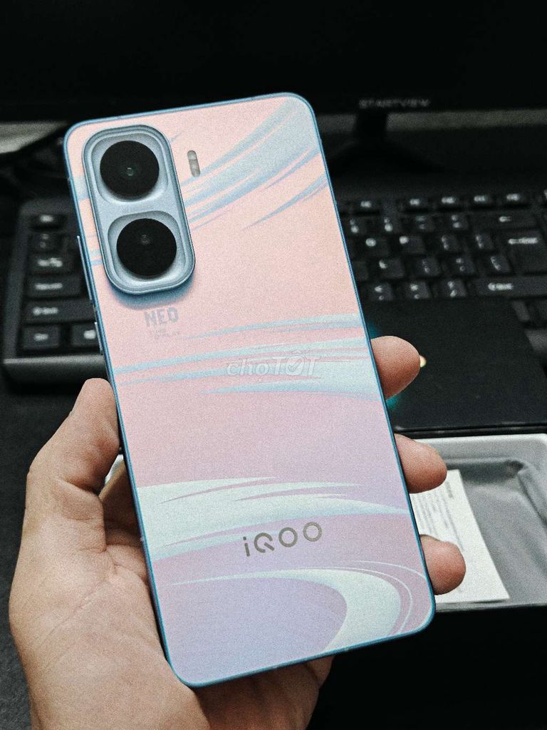 iQOO Neo 11 12GB/256GB Hồng xanh. Mua bán Điện thoại tại Quận Hà Đông Hà Nội được đăng bởi Tài hình 1