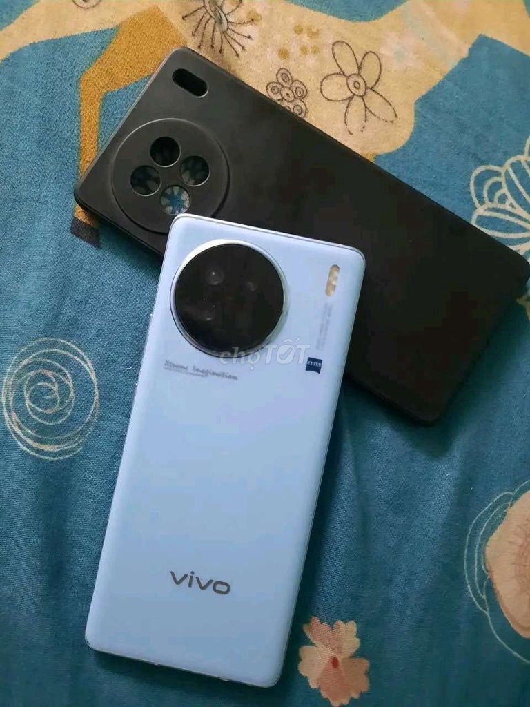 Vivo X90 128GB Xanh. Mua bán Điện thoại tại Quận 12 Tp Hồ Chí Minh được đăng bởi Hoàng Long hình 1