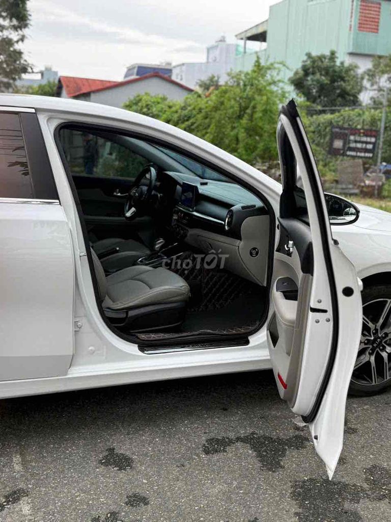 Kia Cerato 2019 1.6 AT Deluxe  xe gia đình. Mua bán Ô tô tại Quận Liên Chiểu Đà Nẵng được đăng bởi toàn hình 6