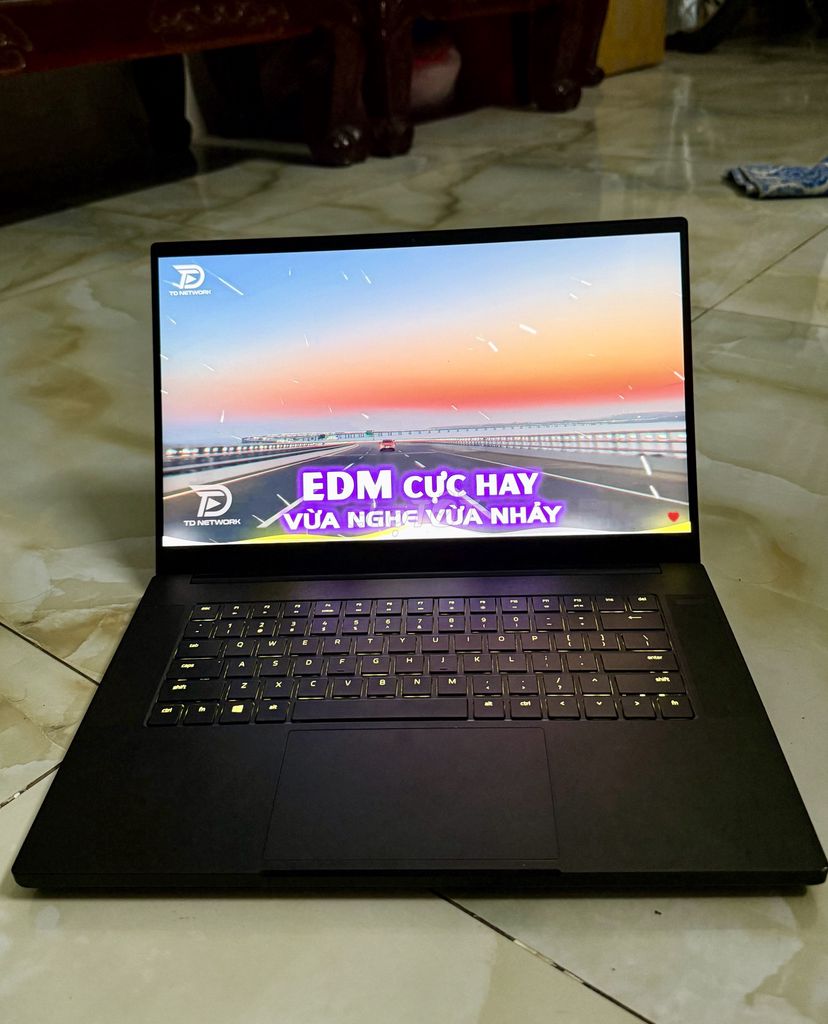 Razer RTX 2060-9750H-16gb. Mua bán Laptop tại Quận 7 Tp Hồ Chí Minh được đăng bởi Hoàng Tuấn hình 1