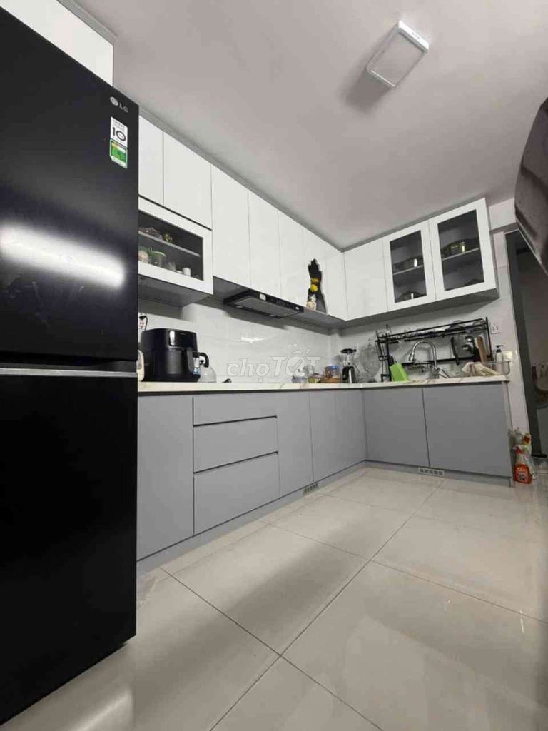 Giảm gấp 1 tỉ HXH thông sát mặt tiền Phan Văn Trị 45m2 . 2T sẵn DT