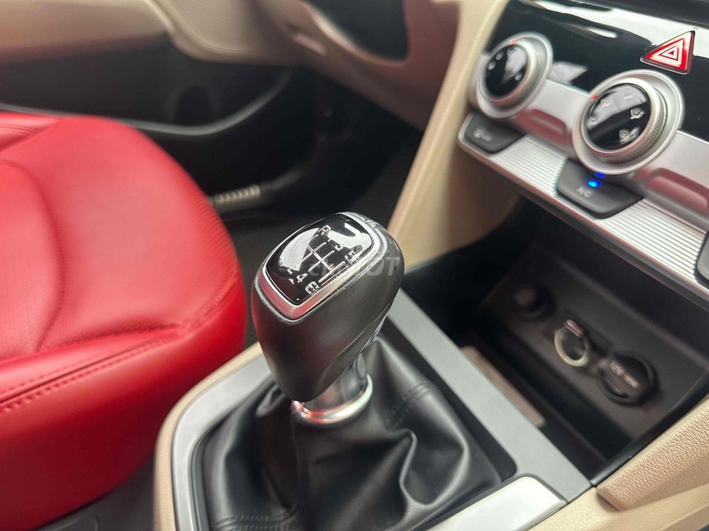 Hyundai Elantra 2019 1.6MT - 37000 km. Mua bán Ô tô tại Quận Cẩm Lệ Đà Nẵng được đăng bởi vinh hình 9