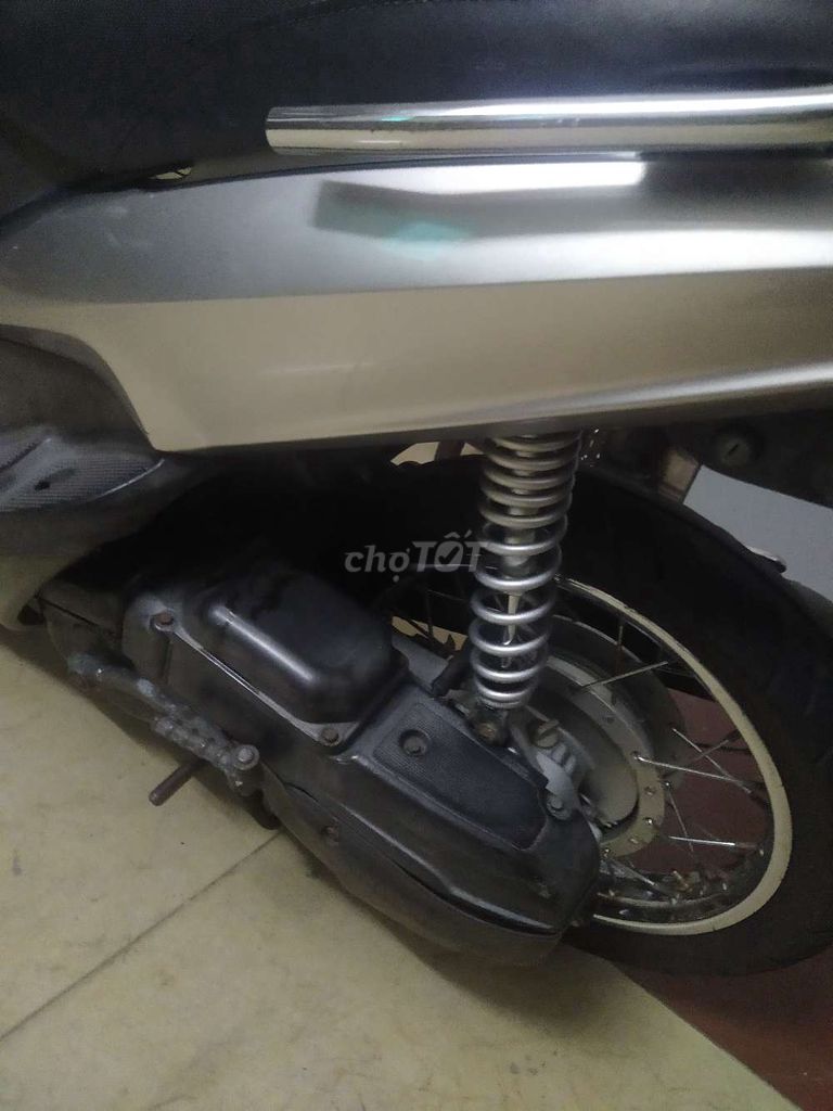 Cần bán Mio máy mạnh. Mua bán Xe máy tại Quận Gò Vấp Tp Hồ Chí Minh được đăng bởi Loan Dang hình 5