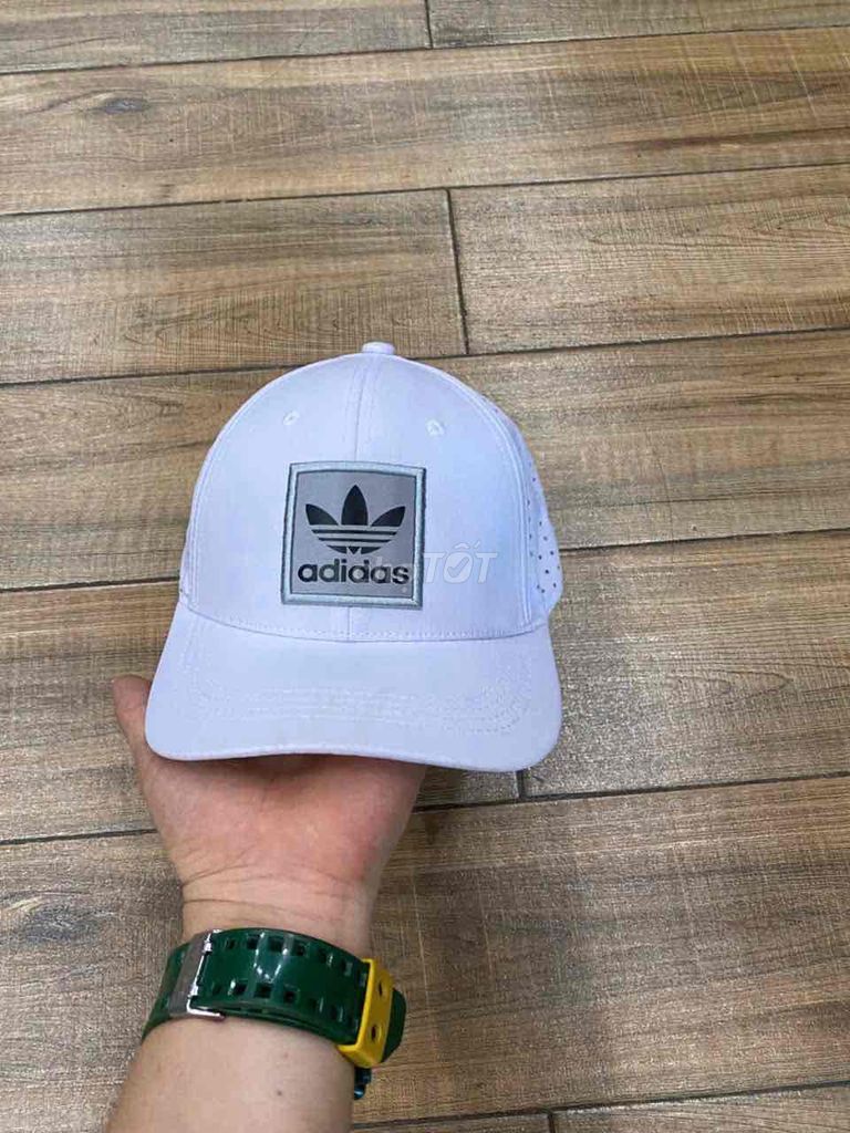 Mũ lưỡi trai Adidas Unisex Trắng. Mua bán Phụ kiện thời trang khác tại Huyện Chương Mỹ Hà Nội được đăng bởi Store Nguyễn Thắng Thời Trang Nam hình 1