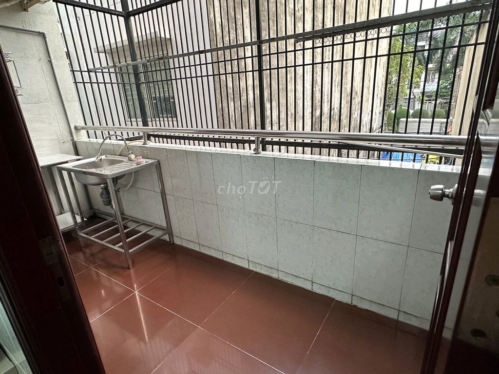 Phòng gần cổng ĐH Văn Lang, full men, full nội thất, có BAN CÔNG - ảnh 4