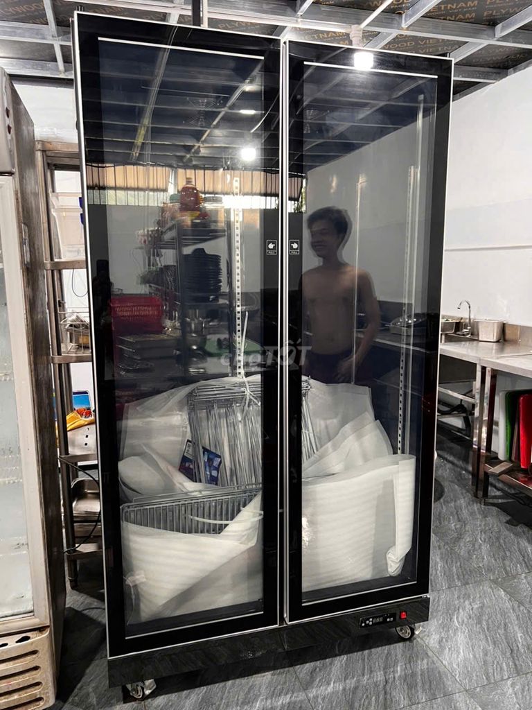 Tủ trưng bày 2 cửa Đen. Mua bán Tủ, kệ gia đình tại Quận Sơn Trà Đà Nẵng được đăng bởi Thế Giới Đồ Cũ Đà Nẵng hình 1