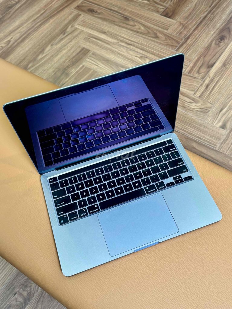 Apple MacBook Air M2 8GB/256GB. Mua bán Laptop tại Huyện Gia Lâm Hà Nội được đăng bởi Hoàng Huy hình 1