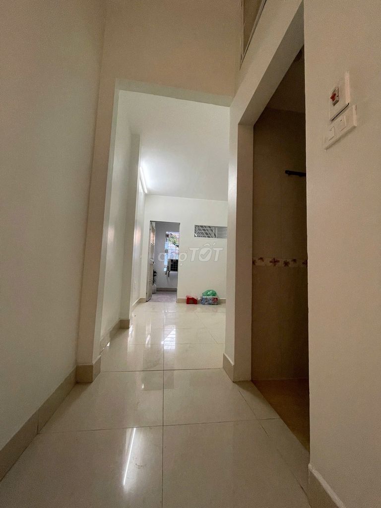 Bán nhà Mạc Thị Bưởi 5 tầng ô tô 10 tỷ