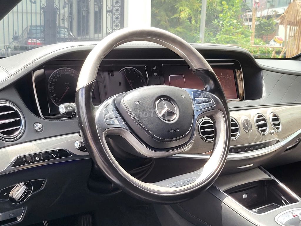 Mercedes S500L 4.7 V8 ghế Massage, nhìn Night view. Mua bán Ô tô tại Quận Bình Thạnh Tp Hồ Chí Minh được đăng bởi Mss Ngọc hình 4