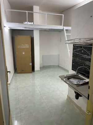 phòng cho không chung chủ, tầng trệt, máy lạnh, tolet riêng
