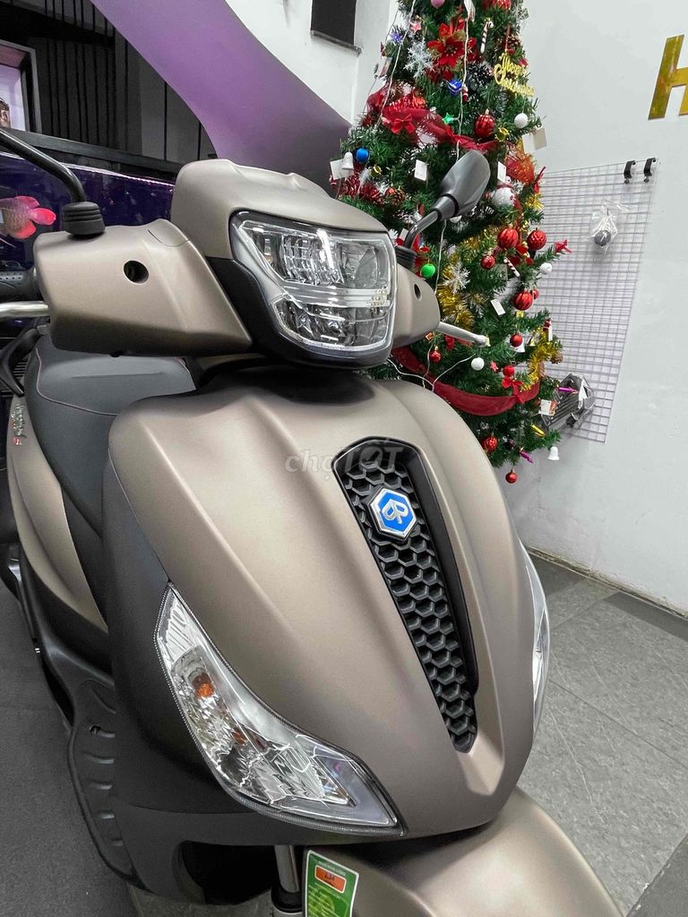 Piaggio Medley 2024 Vàng đồng 5000km. Mua bán Xe máy tại Quận Phú Nhuận Tp Hồ Chí Minh được đăng bởi DŨNG HOÀNG  hình 6