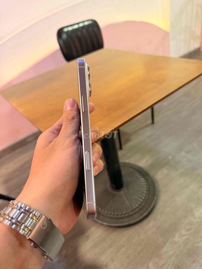 Apple iPhone 16 Pro Max 512GB Bạc. Mua bán Điện thoại tại Quận Bình Tân Tp Hồ Chí Minh được đăng bởi father peace hình 1