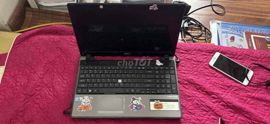 Máy tính xách tay Acer 4GB Đen. Mua bán Laptop tại Quận Hà Đông Hà Nội được đăng bởi Đạt Phí hình 1