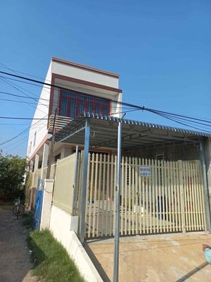 nhà cần bán nhà 1 lầu+ 1 trệt như hình