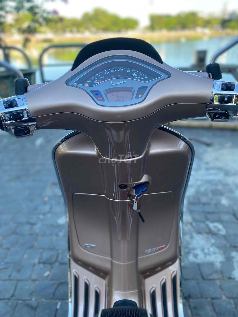 Vespa 2021 màu hót TFT chạy 7 ngàn km như mới. Mua bán Xe máy tại Quận Thanh Khê Đà Nẵng được đăng bởi Long hình 6