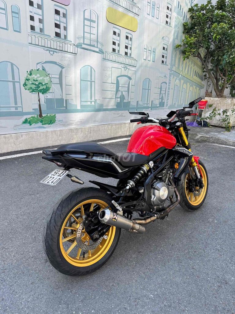 Benelli 302 2015 мотор тихий отличный номер Хошимина