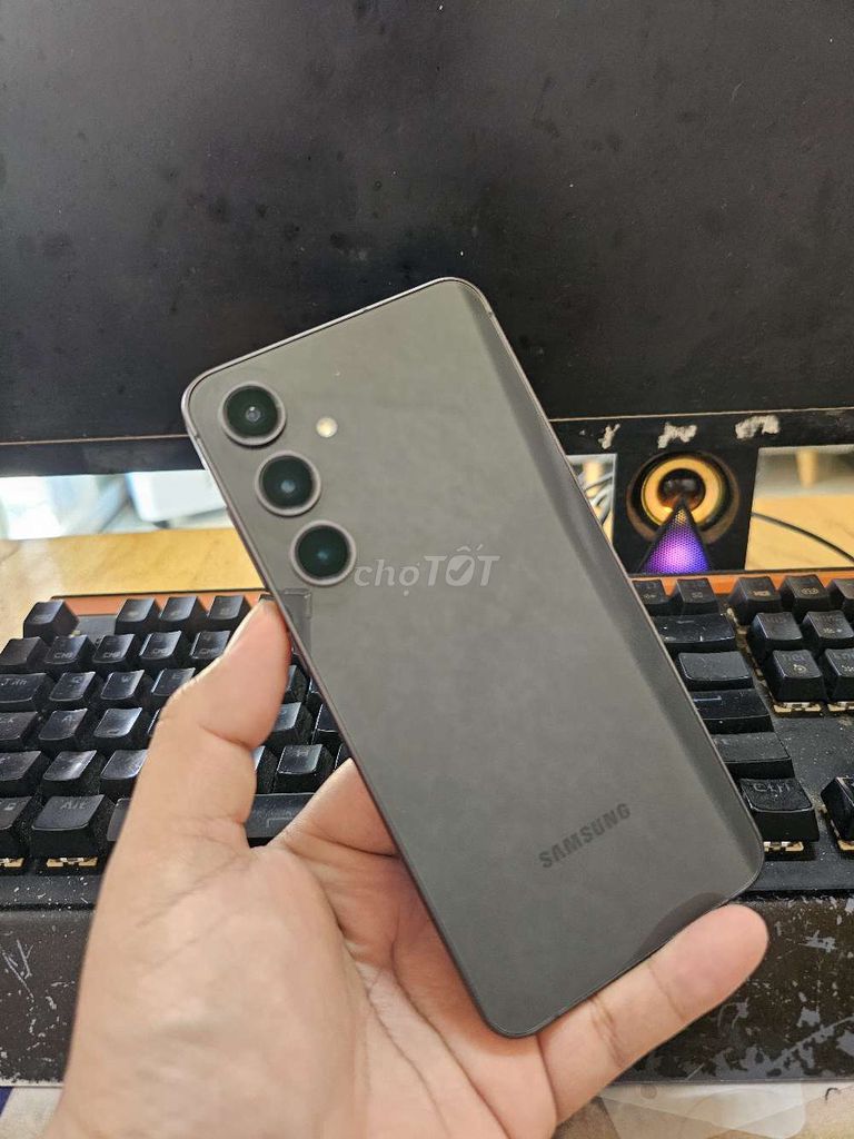 Samsung S24 Fe 256GB Xám Hàn Quốc. Mua bán Điện thoại tại Thành phố Buôn Ma Thuột Đắk Lắk được đăng bởi Phúc Khang Mobile hình 1