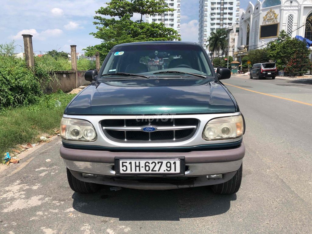 ford explorer mỹ