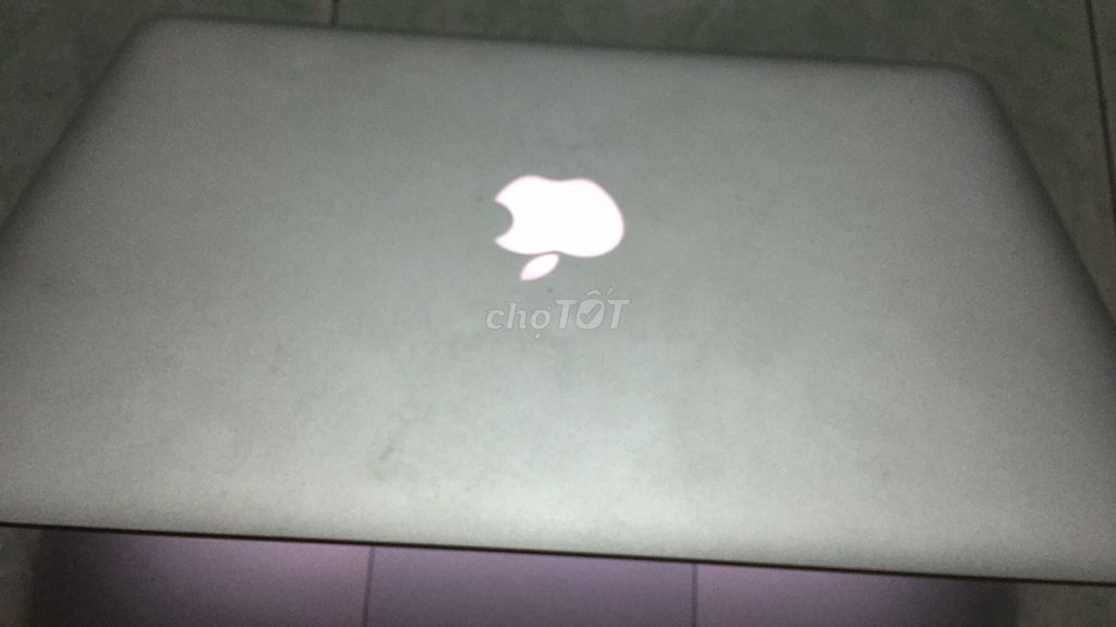 0777080869 - MacBook Pro 2013 i5 mới 99% loa rè 1 bên