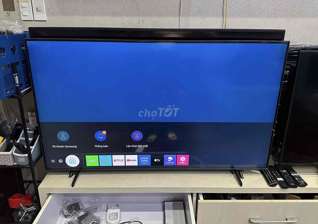 Smart Tivi Samsung 55 inch đời 2022 màn 4K remote. Mua bán Tivi, Âm thanh tại Thành phố Buôn Ma Thuột Đắk Lắk được đăng bởi Thanh Dat Tivi 79 hình 1