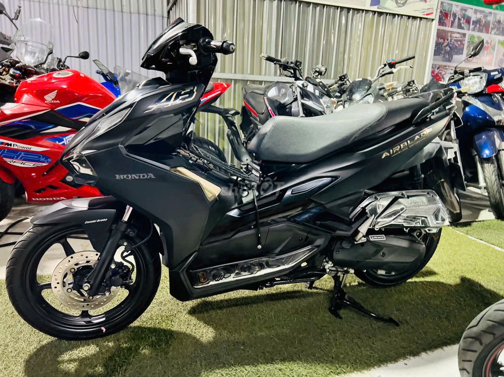 XE MÁY PHÚ THỊNH -HONDA AIRBLADE 125 - HỖTRỢTRẢGÓP. Mua bán Xe máy tại Quận Nam Từ Liêm Hà Nội được đăng bởi TRẦN VĂN PHÚ hình 4