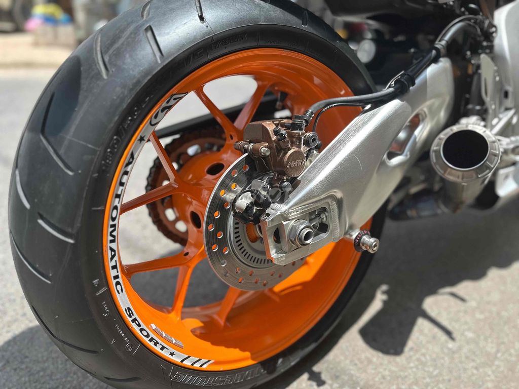 Honda CBR1000RR Repsol ABS 2015. Mua bán Xe máy tại Quận Gò Vấp Tp Hồ Chí Minh được đăng bởi Danh Phan 399 hình 6