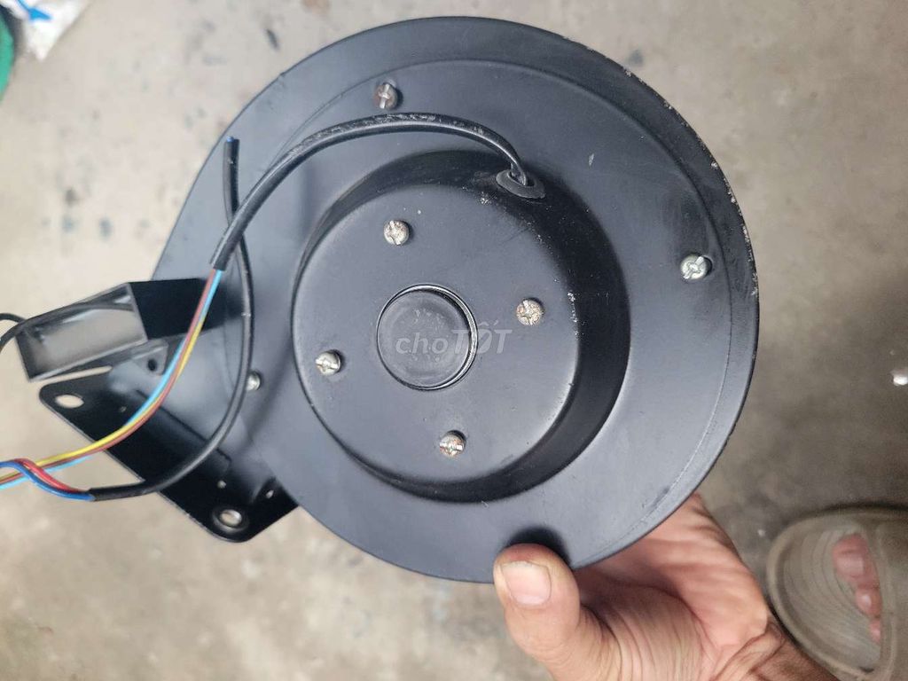 Quạt sên 20cm Đen Điện 220V 85W Rất mới. Mua bán Quạt tại Quận 8 Tp Hồ Chí Minh được đăng bởi Tran minh hình 1
