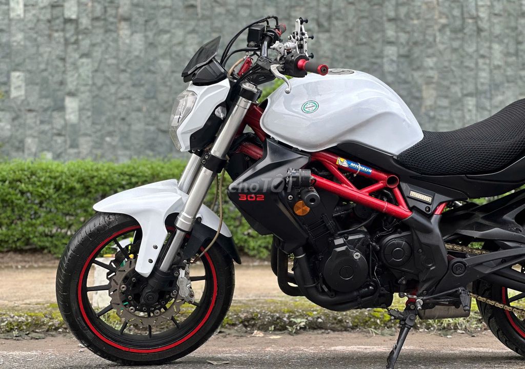 Benelli BN 302 2017 có trả góp trao đổi ✅. Mua bán Xe máy tại Quận Hoàng Mai Hà Nội được đăng bởi Phú Lý hình 2
