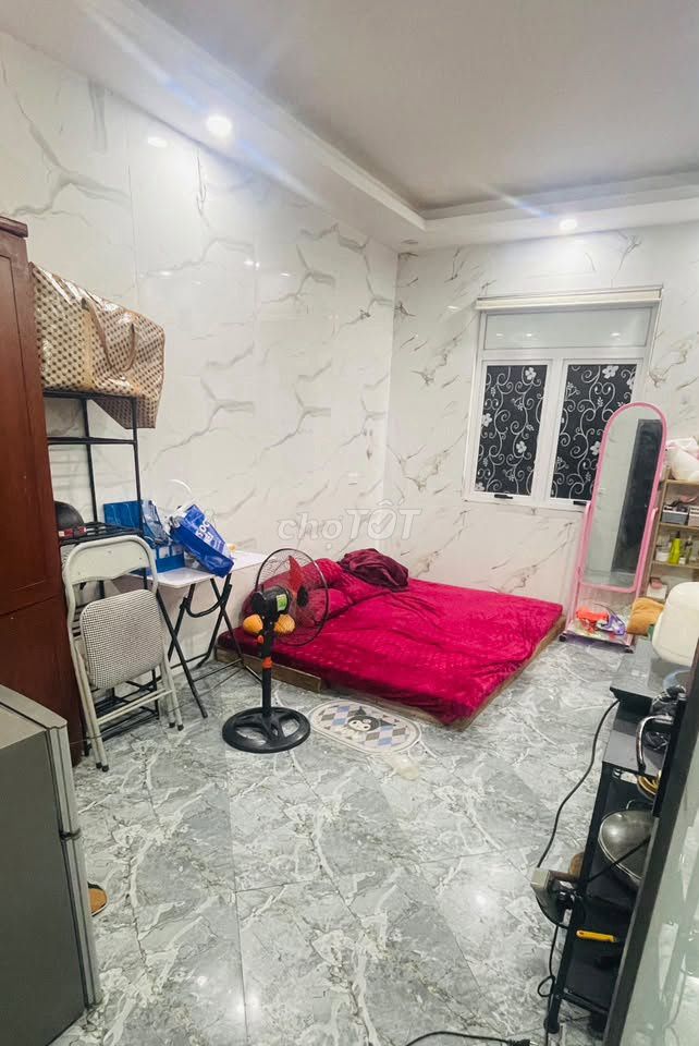 Nhượng phòng trọ Đê La Thành, Đống Đa, đầy đủ tiện nghi