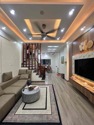 Gấp! nhà Tây Sơn oto qua nhà, ngõ nông thông, 3p ra khuôn viên và phố. Mua bán nhà ở tại Quận Đống Đa Hà Nội được đăng bởi Nguyễn Như Dần