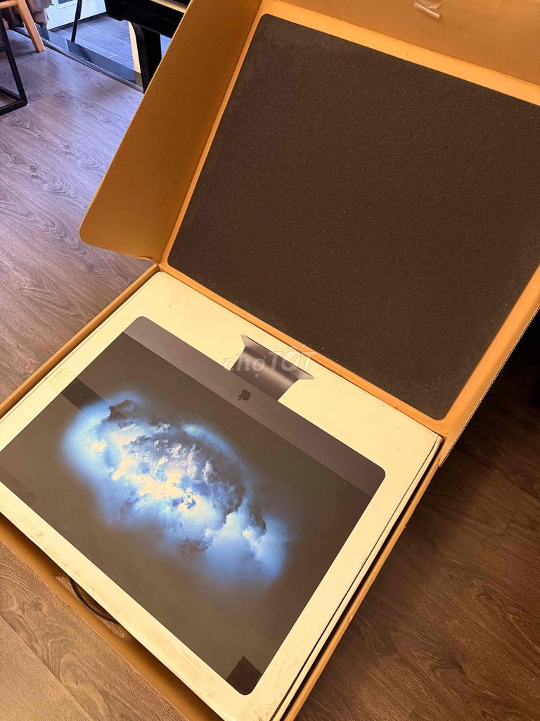 Apple iMac Pro Intel Xeon W 27 inch 32GB/1TB 2018. Mua bán Máy tính để bàn tại Quận Tân Bình Tp Hồ Chí Minh được đăng bởi Tony Raty hình 1