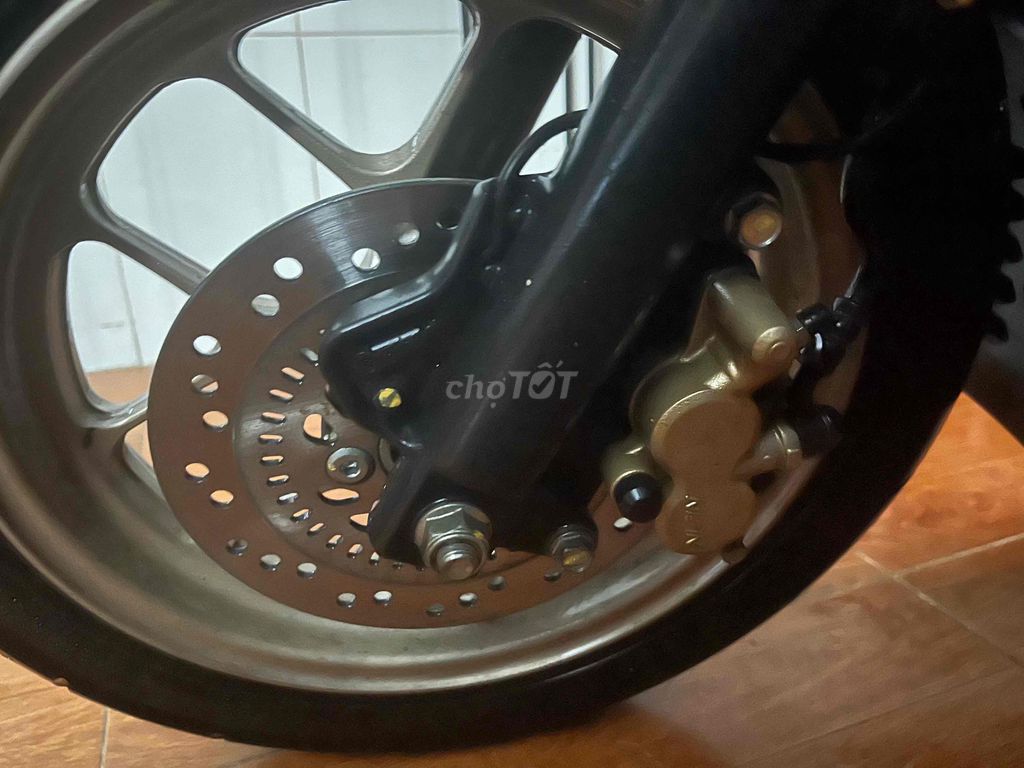 Honda свинцовый и 125 черный