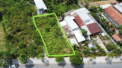 Giảm mạnh bốn  tỷ cho lô đất đep, mặt tiền đường, ngang 16m. Mua bán đất tại Thành phố Vĩnh Long Vĩnh Long được đăng bởi Hồng Hoa