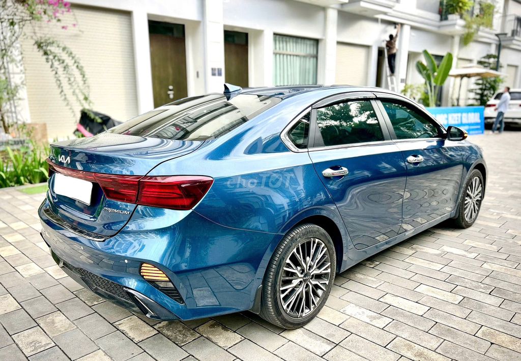 Xe Kia K3 premium 2022 xanh Cavansite siêu đẹp. Mua bán Ô tô tại Huyện Thanh Trì Hà Nội được đăng bởi Khiêm Ôtô hình 4