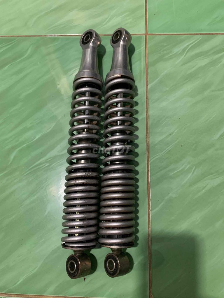 Phuộc sau fu 125. Mua bán Phụ tùng xe tại Huyện Châu Thành Kiên Giang được đăng bởi Người Dùng hình 1