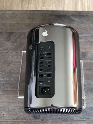 Apple Mac pro ( late 2013 )