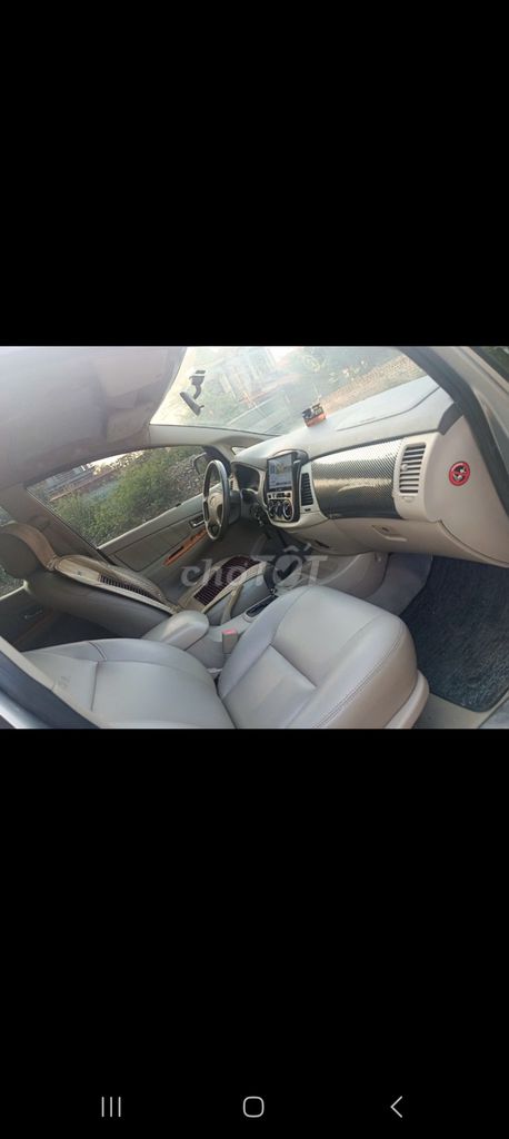 Toyota Innova V 2009 Автомат Серебристый