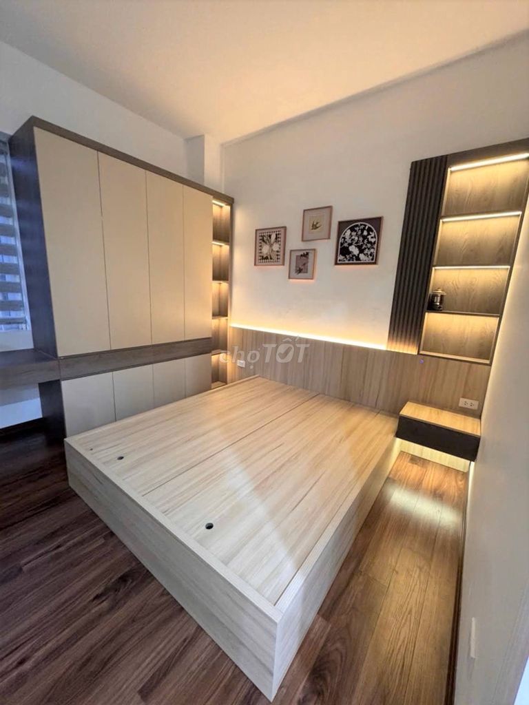 Квартира в Линь Нам, 82 кв.м, 3 спальни, 2 стороны, с документами