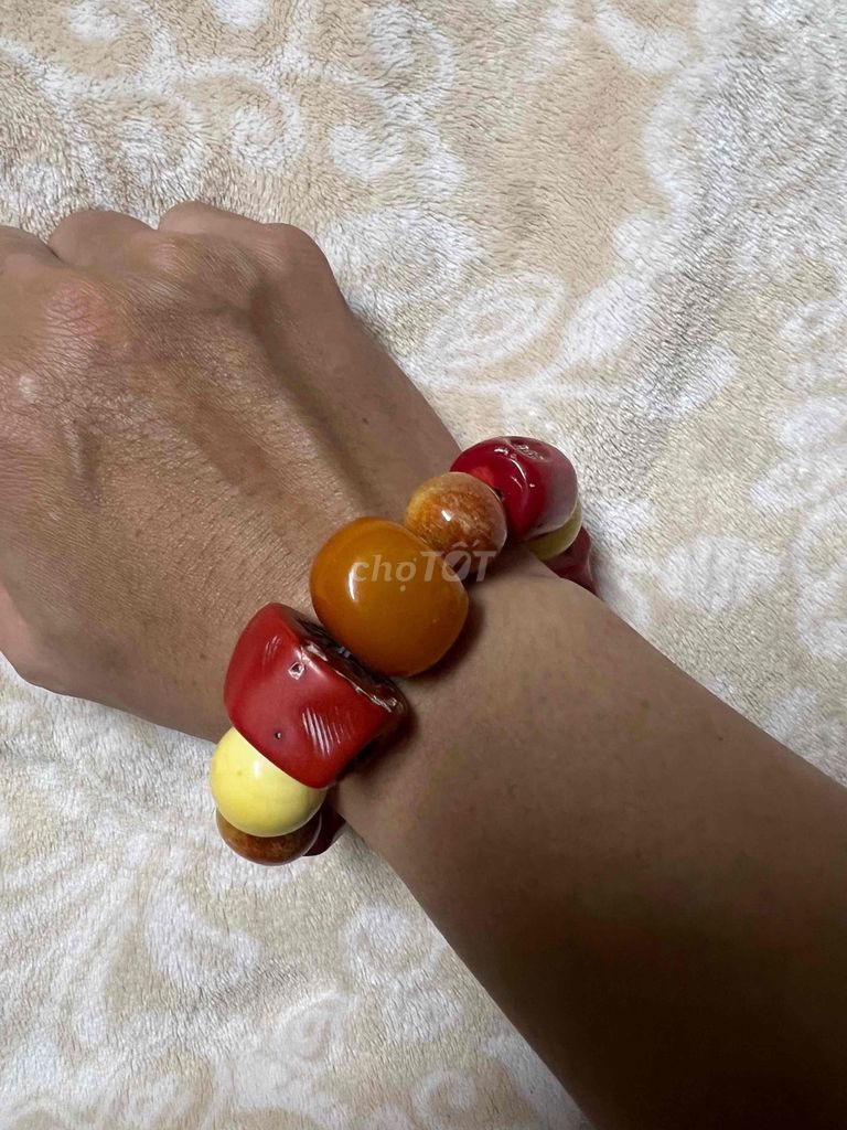 Vòng tay San hô Hổ phách ngờ Đỏ Vàng Nâu. Mua bán Phụ kiện thời trang khác tại Quận 11 Tp Hồ Chí Minh được đăng bởi mai hình 1