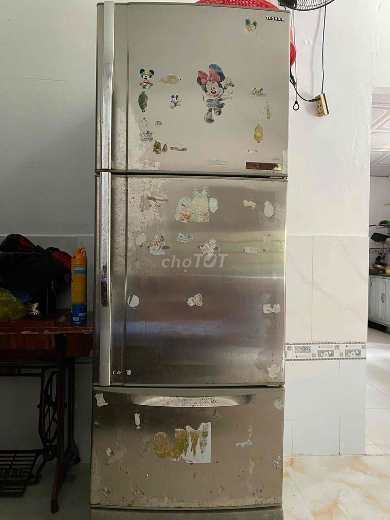 Tủ lạnh Toshiba 295L Bạc. Mua bán Tủ lạnh tại Quận Bình Thuỷ Cần Thơ được đăng bởi Nguyen The Dong hình 1