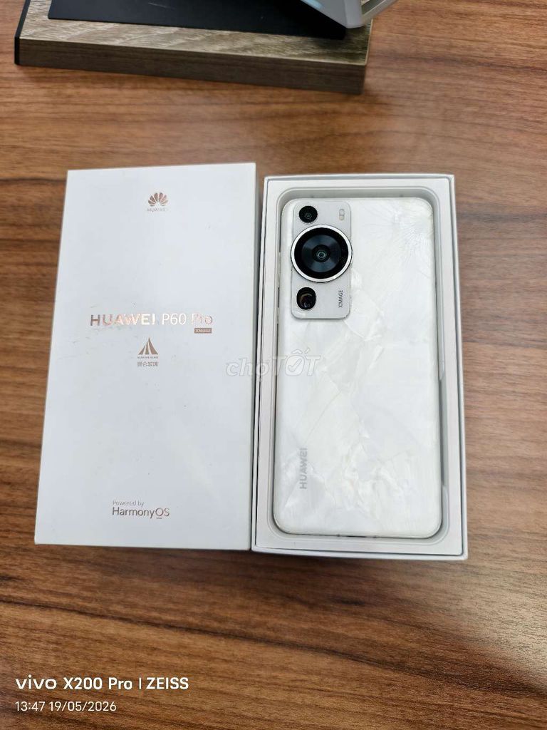 Huawei P60 Pro Trắng nứt lưng có box zin all. Mua bán Điện thoại tại Quận 1 Tp Hồ Chí Minh được đăng bởi PENGUIN hình 1