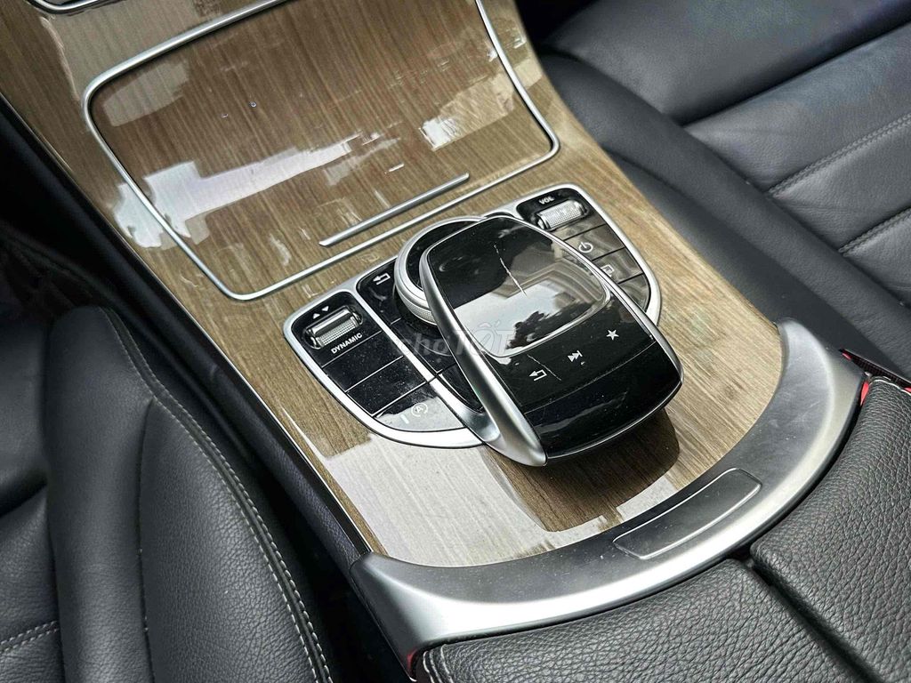 Mercedes C250 Exclusive 2018 màu đen siêu đẹp. Mua bán Ô tô tại Quận Cầu Giấy Hà Nội được đăng bởi Cao Quý hình 17