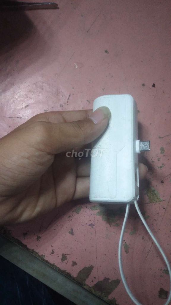 Sạc dự phòng 5000 mAh Trắng đã qua sử dụng. Mua bán Phụ kiện (Màn hình, Chuột...) tại Thành phố Bạc Liêu Bạc Liêu được đăng bởi Fifi Tran hình 1