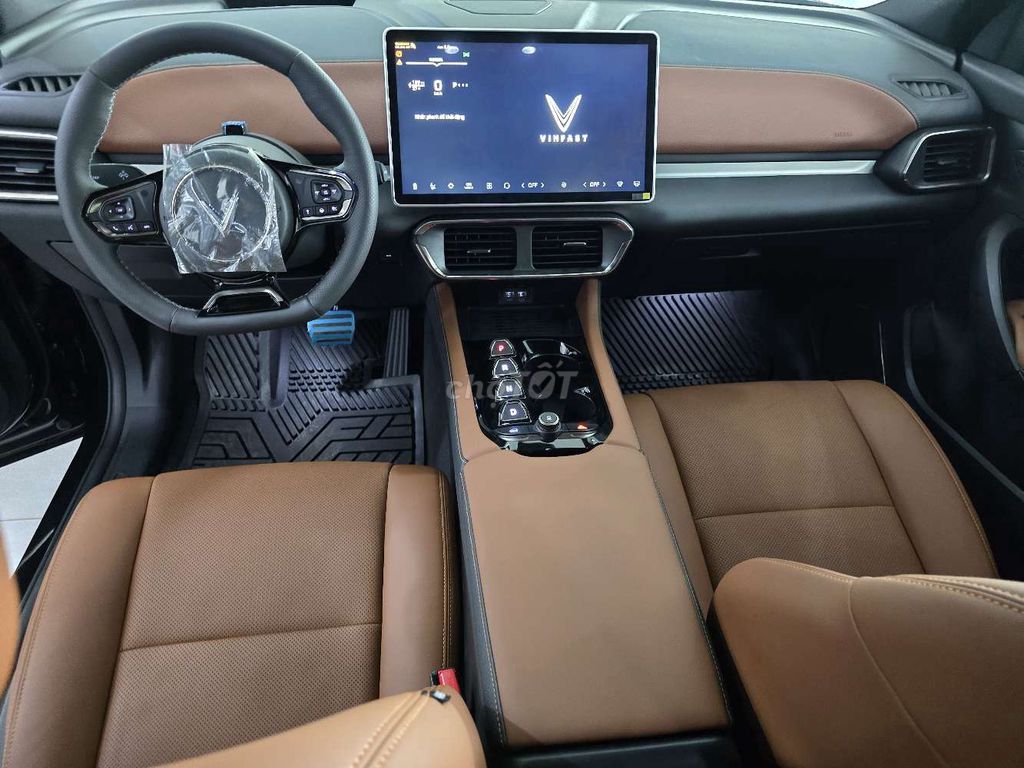 XẢ KHO VF8-VF9 PLUS CAO CẤP NHẤT 2025 MỚI 100%. Mua bán Ô tô tại Quận Bình Tân Tp Hồ Chí Minh được đăng bởi Lê Phát hình 8