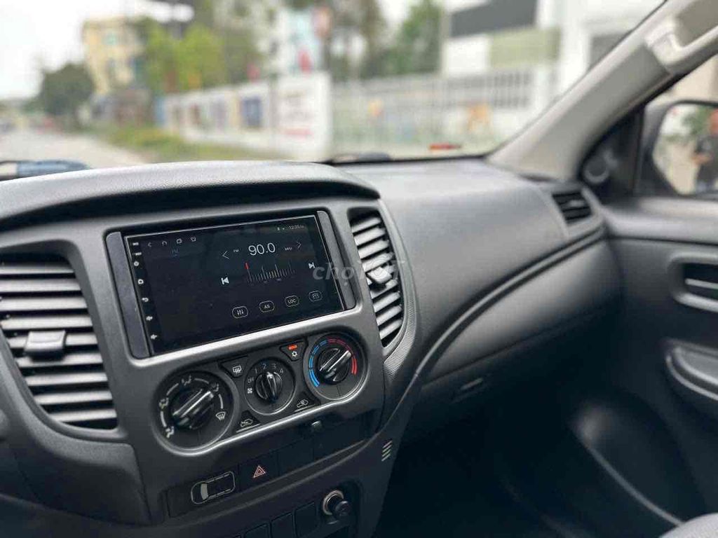 Mitsubishi Triton 2021 Một cầu Bạc. Mua bán Ô tô tại Quận Hà Đông Hà Nội được đăng bởi Hiệp Xoăn Hà Đông hình 20