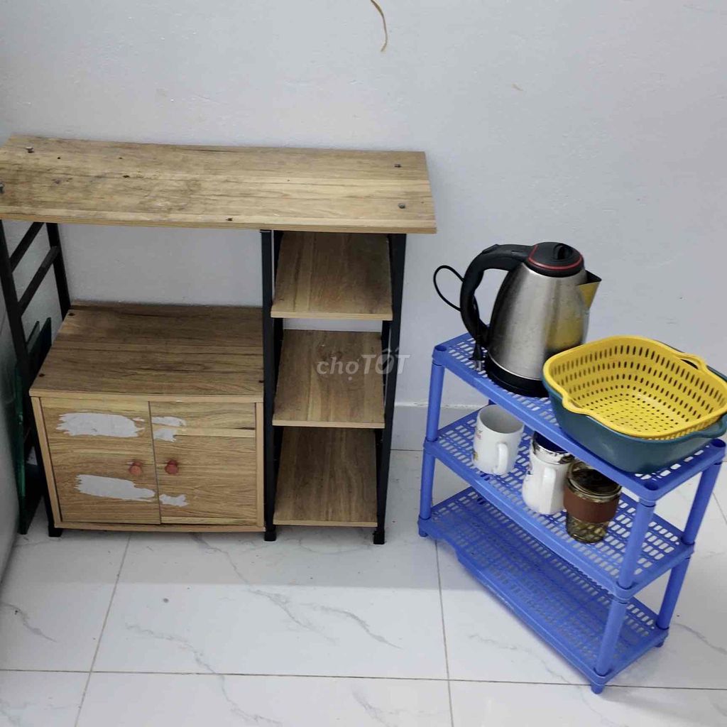 Tủ gỗ kèm đồ dùng. Mua bán Tủ, kệ gia đình tại Quận Hoàng Mai Hà Nội được đăng bởi Vy hình 1