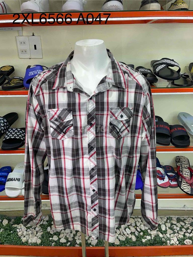 Áo sơ mi carbon vải mềm mại sọc đỏ trắng xxl. Mua bán Quần áo tại Huyện Châu Thành Kiên Giang được đăng bởi Lâm thiên đường hàng hiệu hình 1